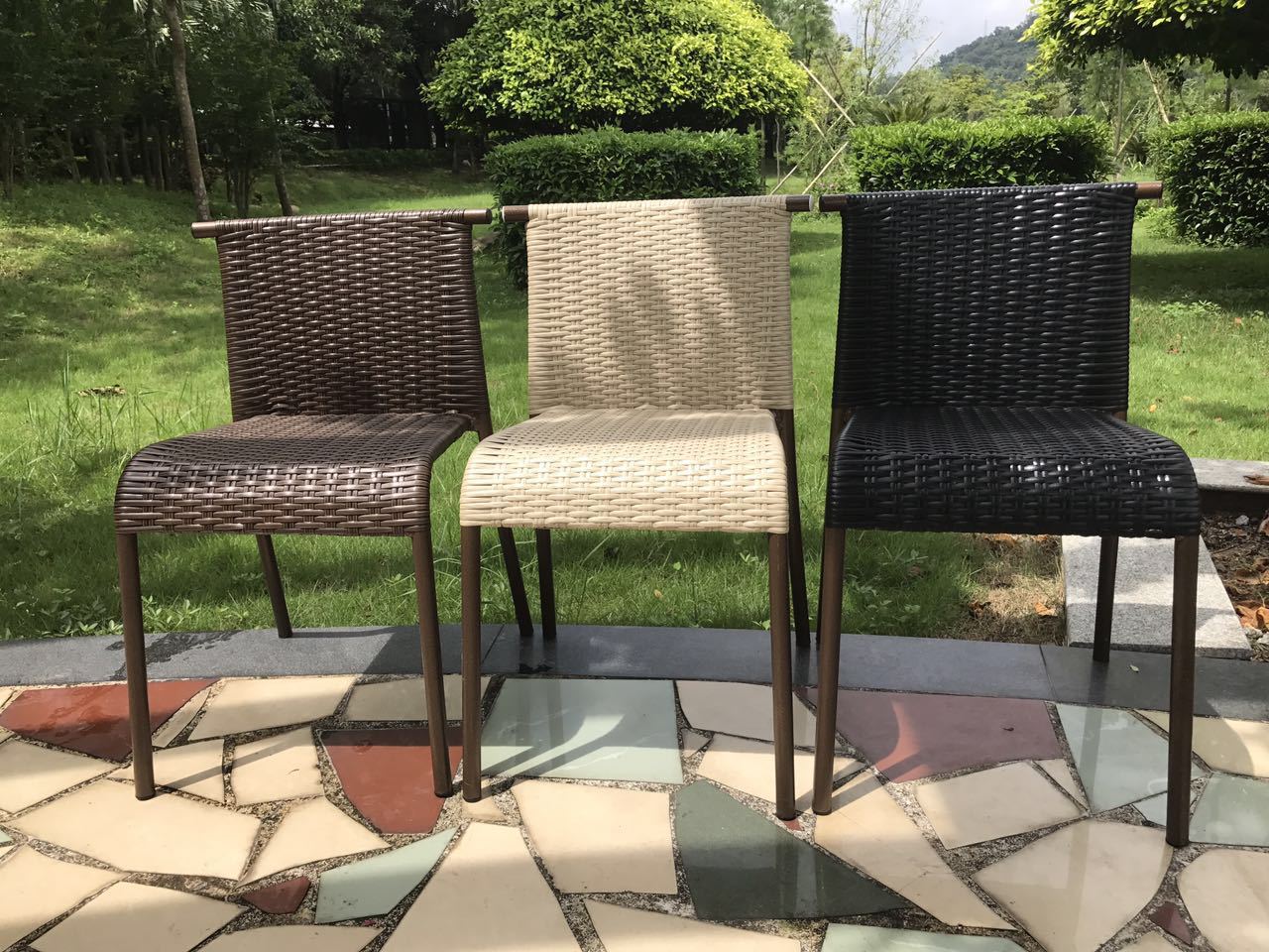 新款五金塑料牛角藤椅户外家具花园阳台藤椅奶茶店咖啡厅露天藤椅
