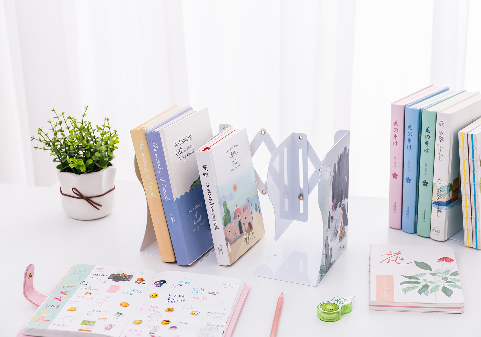 爆款学生文具卡通遗失的美好创意拉伸缩书立金属造型书立工厂定做