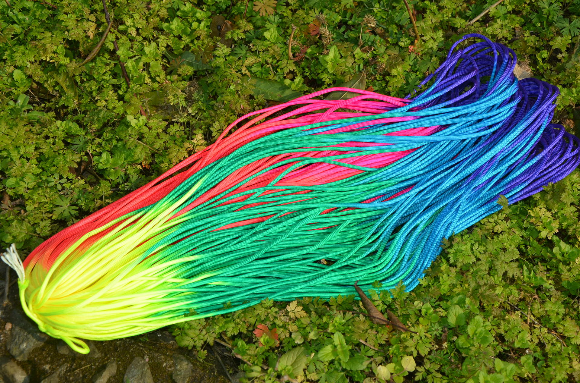 现货 军规4mm七芯段染伞绳 彩虹线七彩色渐变伞绳 彩虹绳 户外绳