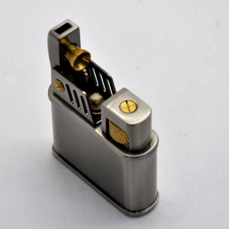 zorro佐罗黄铜煤油防风打火机 个性创意旋转式砂轮打火机冬日之光