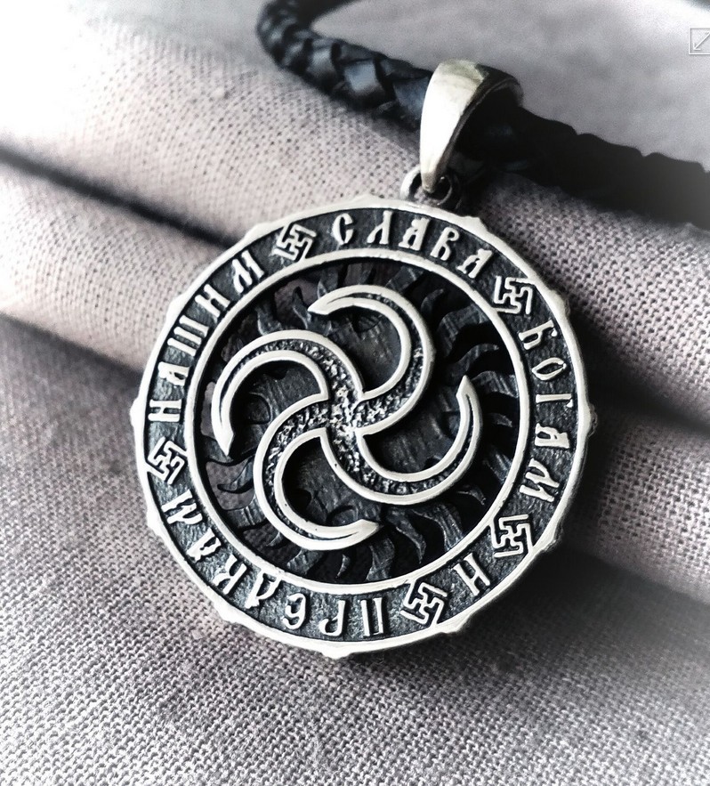 定制外贸热款北欧神话斯拉夫凯尔特图腾护身符项链男吊坠厂家直销