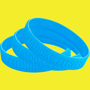 创意定制刻字手环 驱蚊硅胶手腕带 凹刻雕刻橡胶手镯手带欧美广告