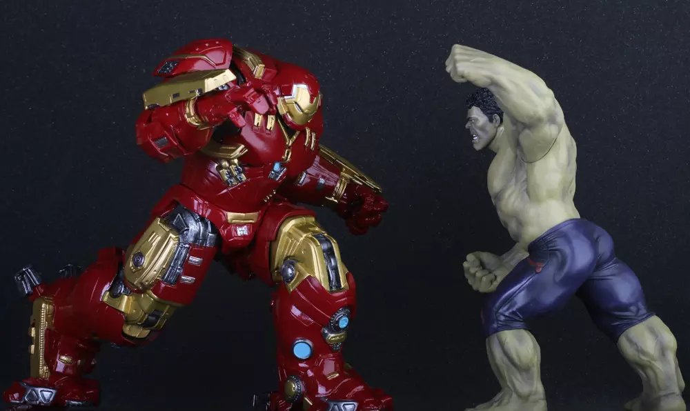 丫丫动漫 crazy toys 复仇者联盟15寸钢铁侠mk44 反浩克手办