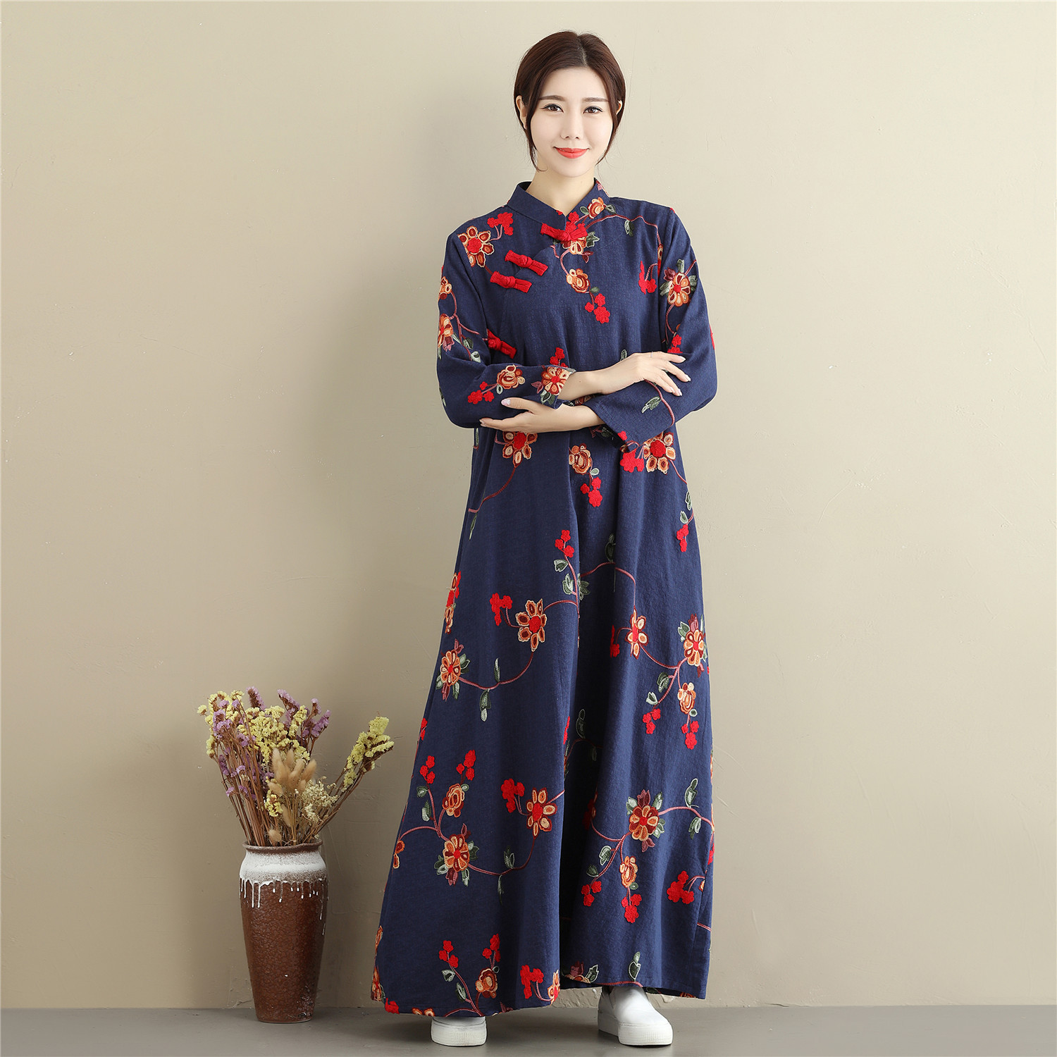 麻凡布衣18新品秋冬棉麻女装绣花立领盘扣连衣裙刺绣长袍拖地裙