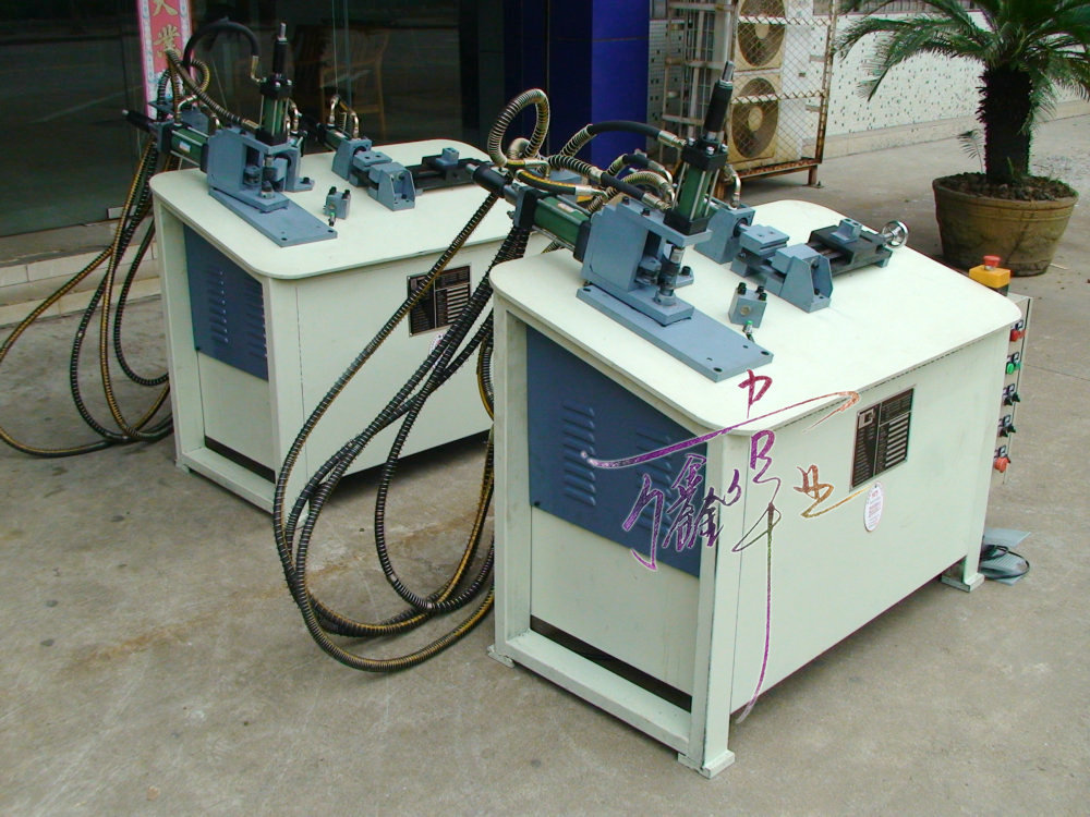 厂家直销圆管自动成型机 万鑫伟业/wxwy自动成型机 u型成型设备