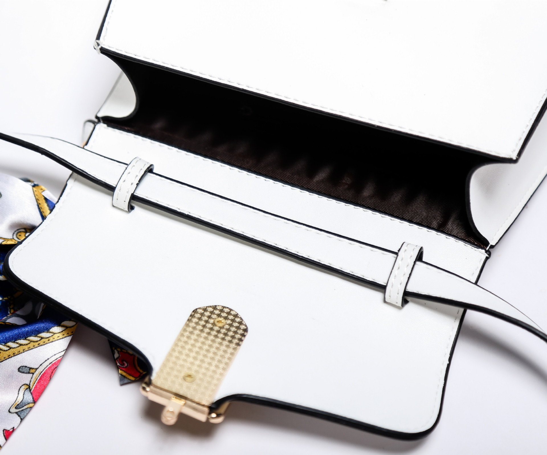 欢乐颂2曲筱绡王子文同款链条锁扣酒神包单肩斜挎手提包一件代发