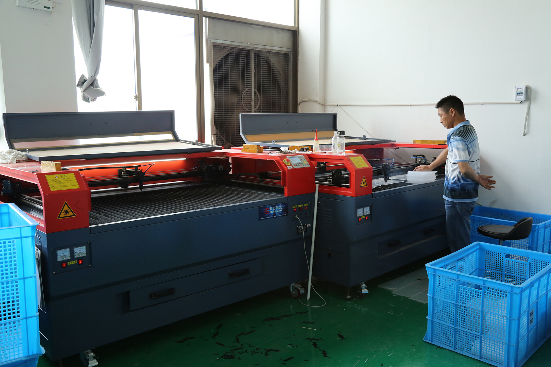 薇爱amazon亚克力化妆品收纳盒ebay眉笔化妆刷收纳桶珍珠化妆盒