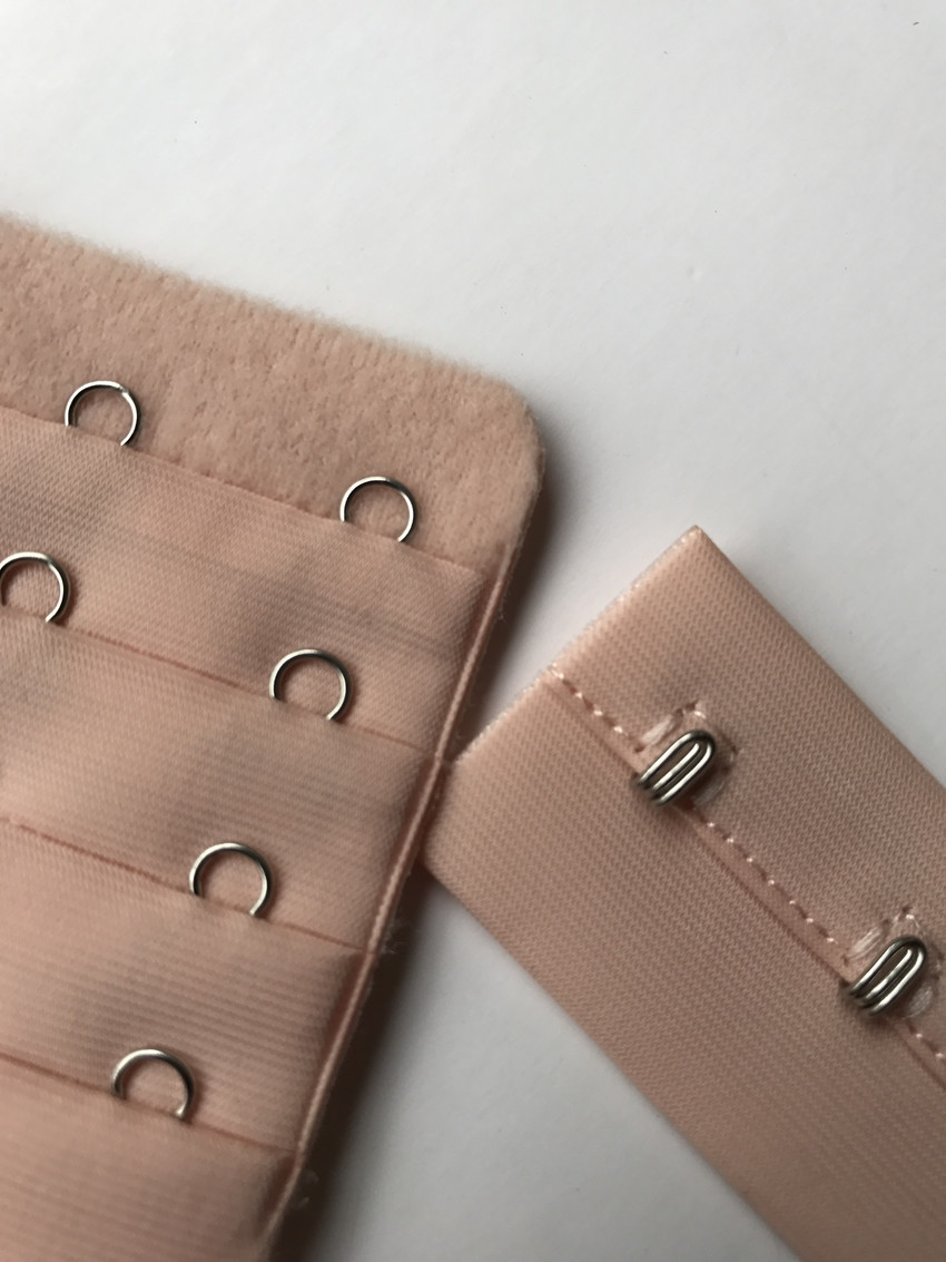 文胸材料配件 文胸扣子背扣搭扣 小三排小三扣宽4.4cm 不锈钢