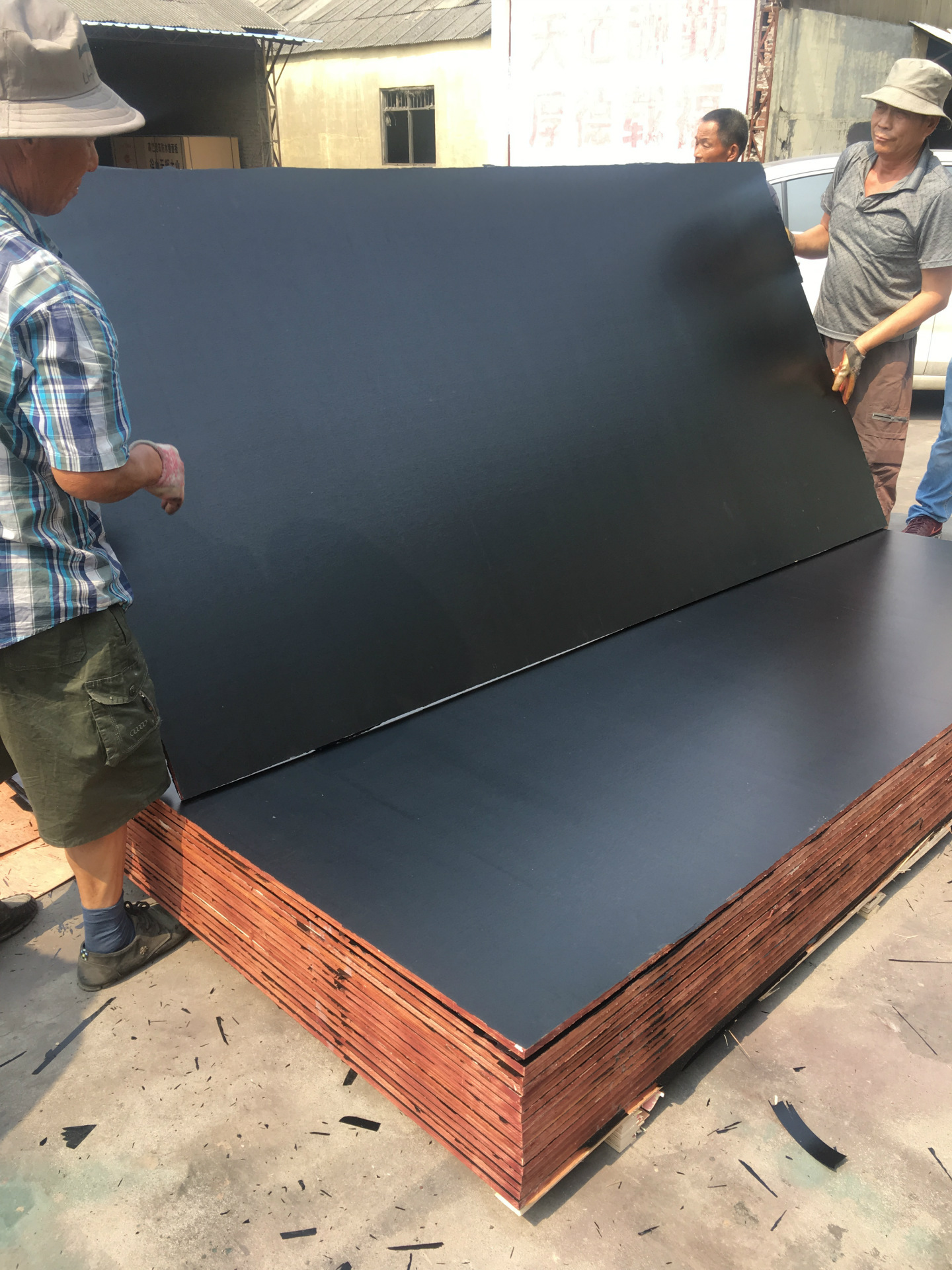 出口阿尔及利亚 非洲 肯尼亚建筑覆膜板 双面黑色 1220*2440*15mm