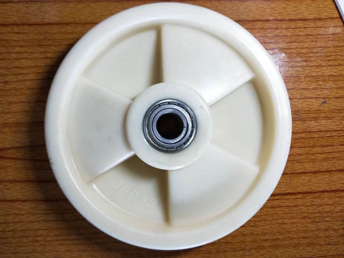 正品环球牌globe10寸尼龙脚轮批发