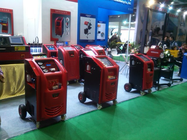 汽车4s店及汽修厂专用冷媒回收加注机 全自动汽车冷媒回收加注机