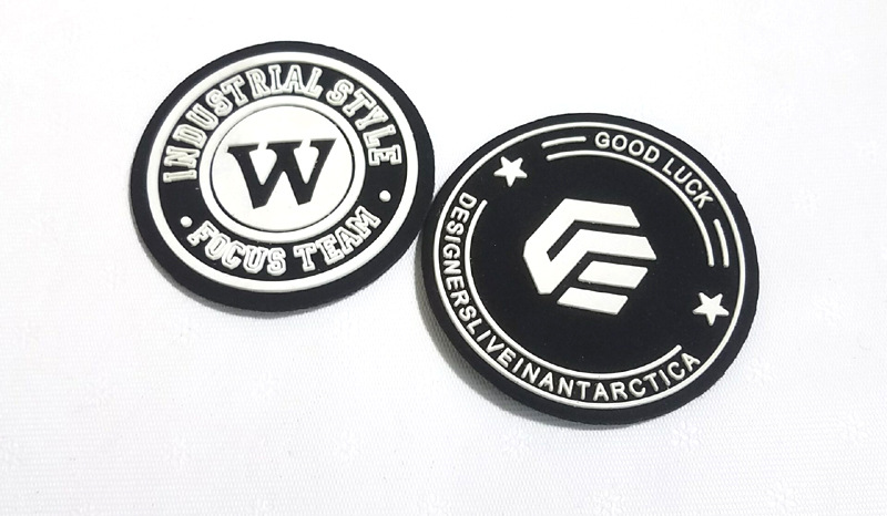 厂家直销来图来样定做加工 滴塑商标 pvc滴胶免费设计滴塑推广