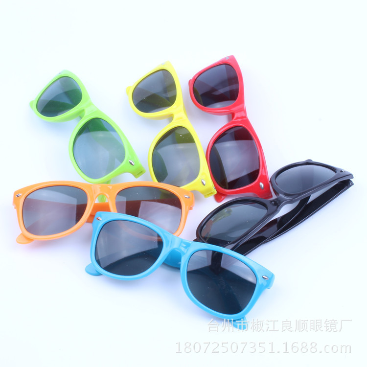 Kids Sunglasses New Beige Nail Fashion Men and Women Children's Sunglasses in Stock Wholesale Children's Plastic Sunglasses Glasses