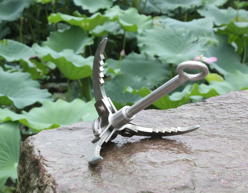 攀岩登山野外探险户外抓钩救生飞虎爪生存攀登飞爪折叠钩三爪小号