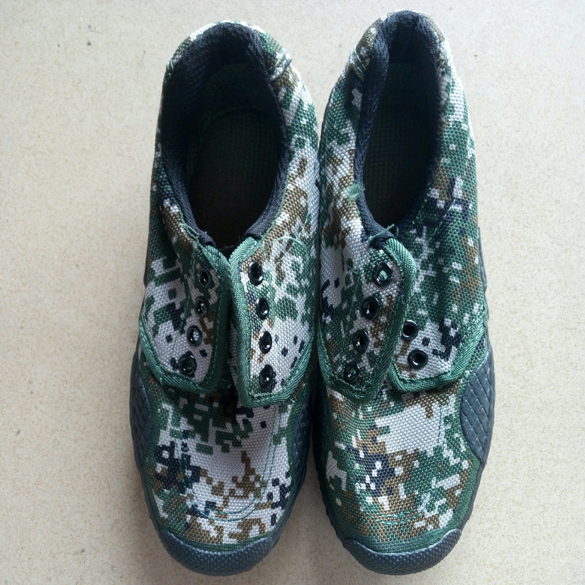 双钱迷彩劳保鞋 低帮作训鞋 军训工地鞋子