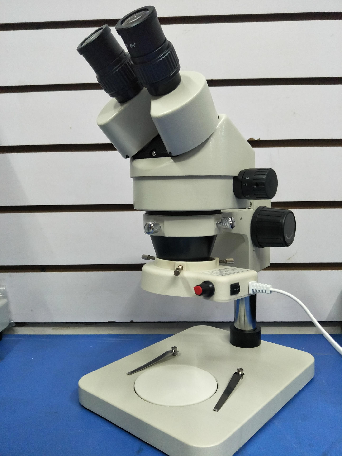 厂价供应显微镜放大镜可调led双目变倍体视7-45倍90倍显微镜