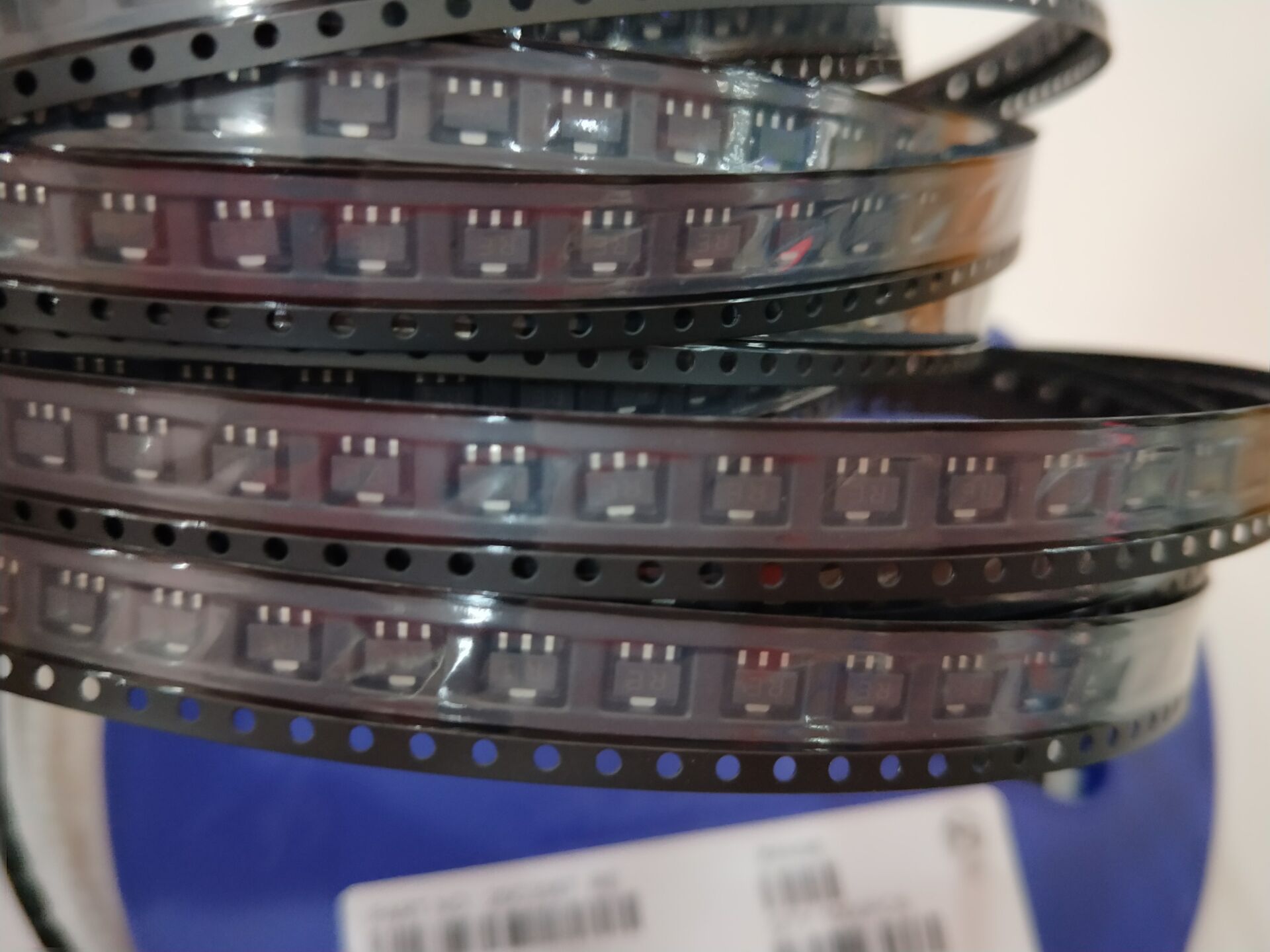 贴片三极管2sc3357-t1-a sot-89 高频管 丝印rf re