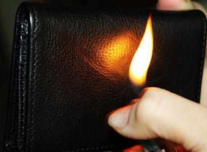 所以火烧真皮女包是让大