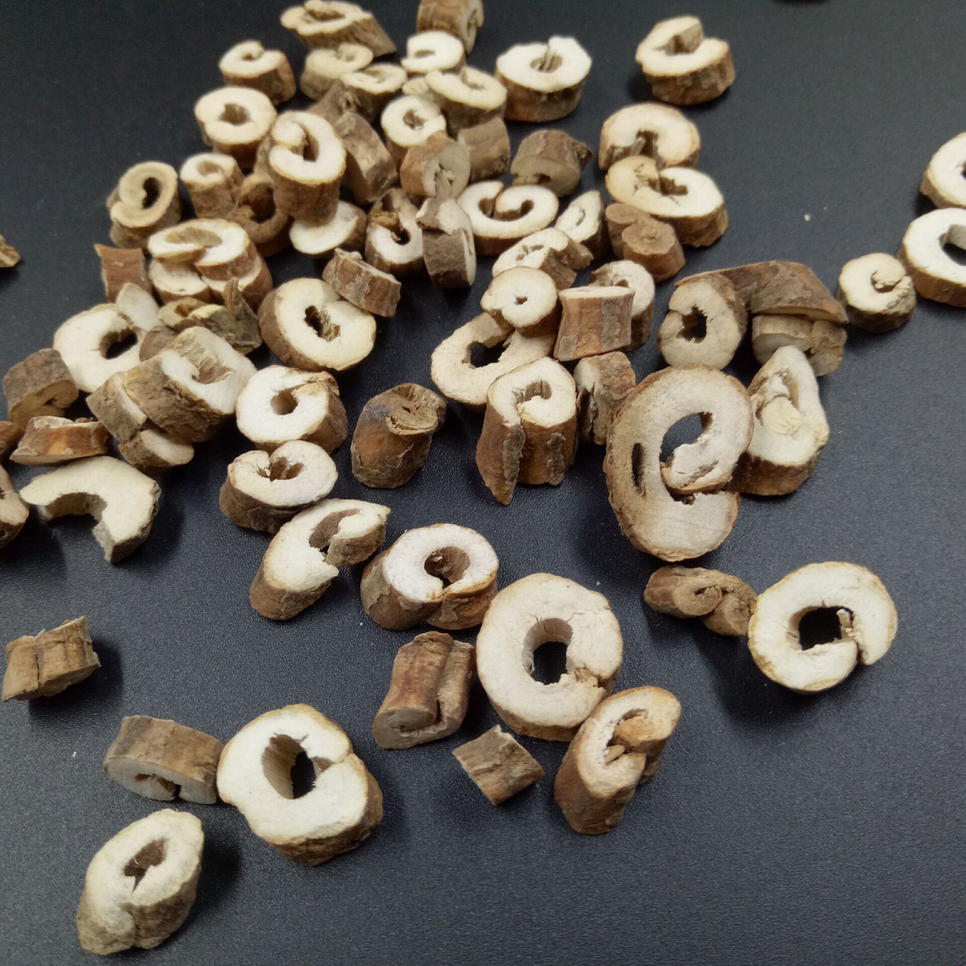 常富中药材 牡丹皮 白丹皮 抽芯率高 丹皮精细粉/28公斤