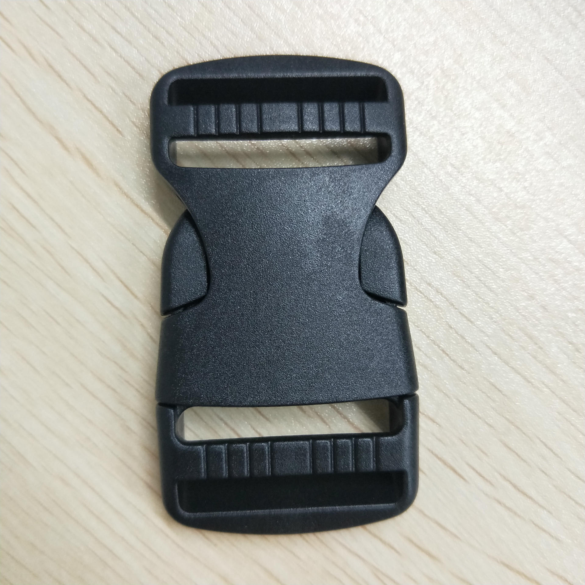 厂家批发特殊登山包pom插扣箱包袋配件扣具塑料插扣钩扣目字型扣