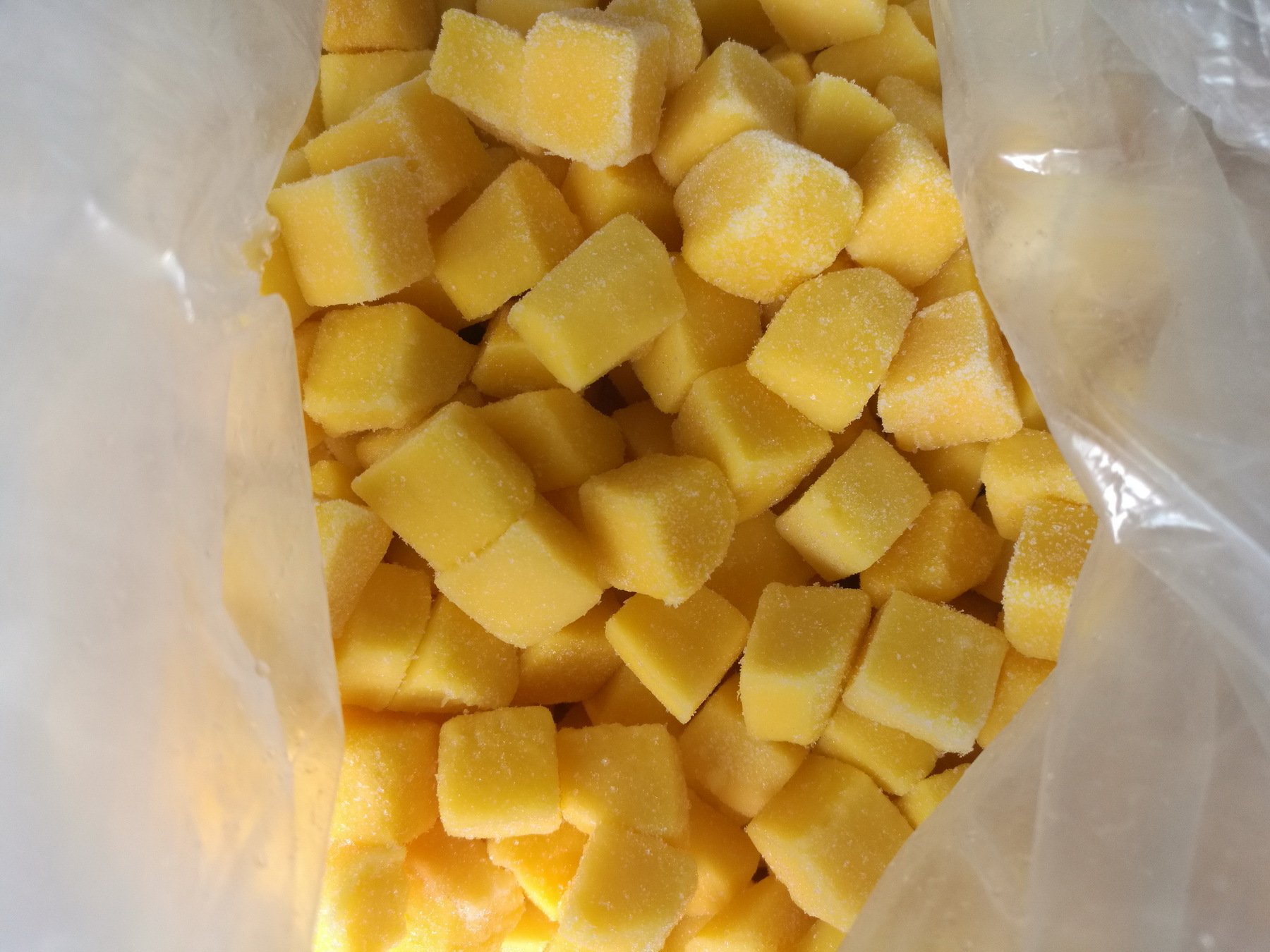 供应速冻芒果丁 冷冻芒果丁 单冻芒果丁 象牙芒果丁 芒果粒
