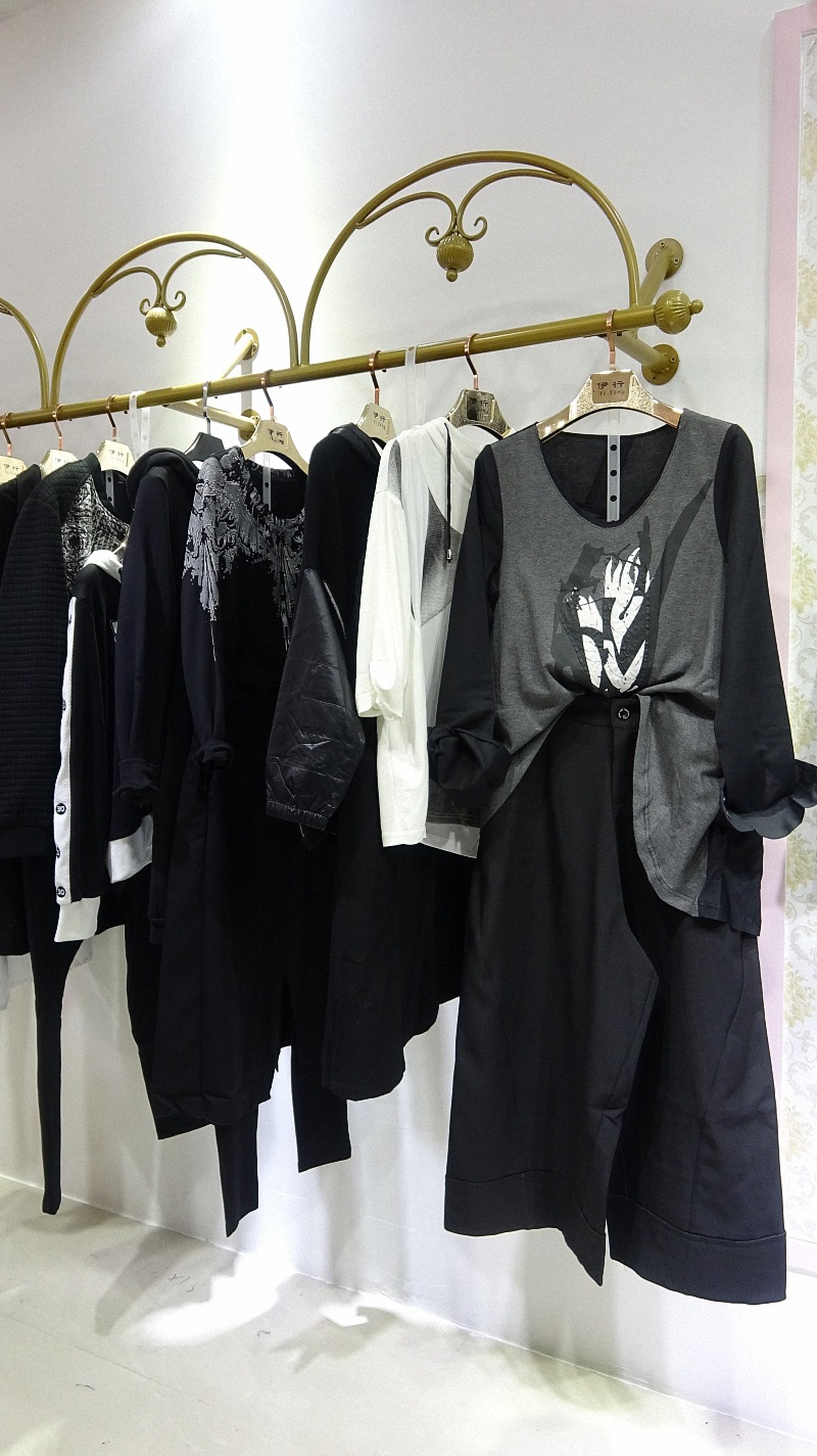 时尚新款欧e黑马蓝女装品牌折扣尾货走份欧e黑马蓝秋装批发