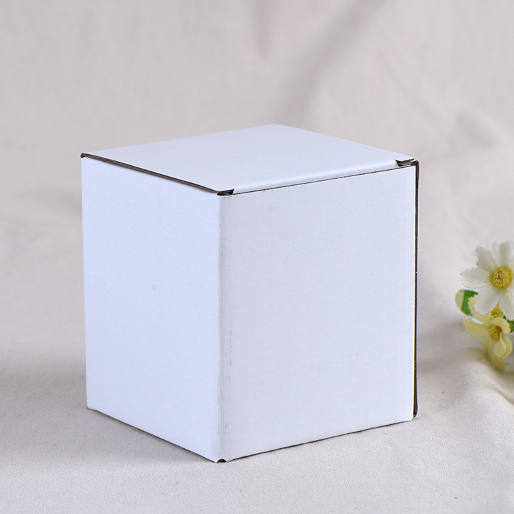 现货白色瓦楞盒小白盒正方形扣抵盒厂家直供可加logo订制各类彩盒