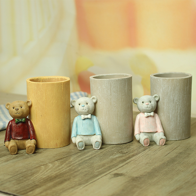 Factory Wholesale Cute Cartoon Bear Pen Holder Imitation Wooden Decoration Resin Creative Office Supplies Wholesale