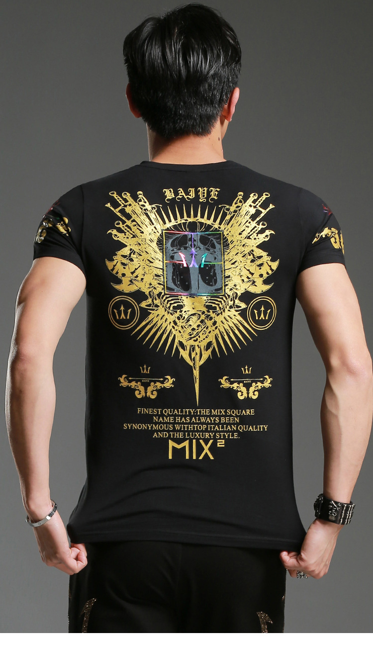 时尚潮流高档都市风男装短袖t恤黑色烫金印花修身型圆领打底衫男