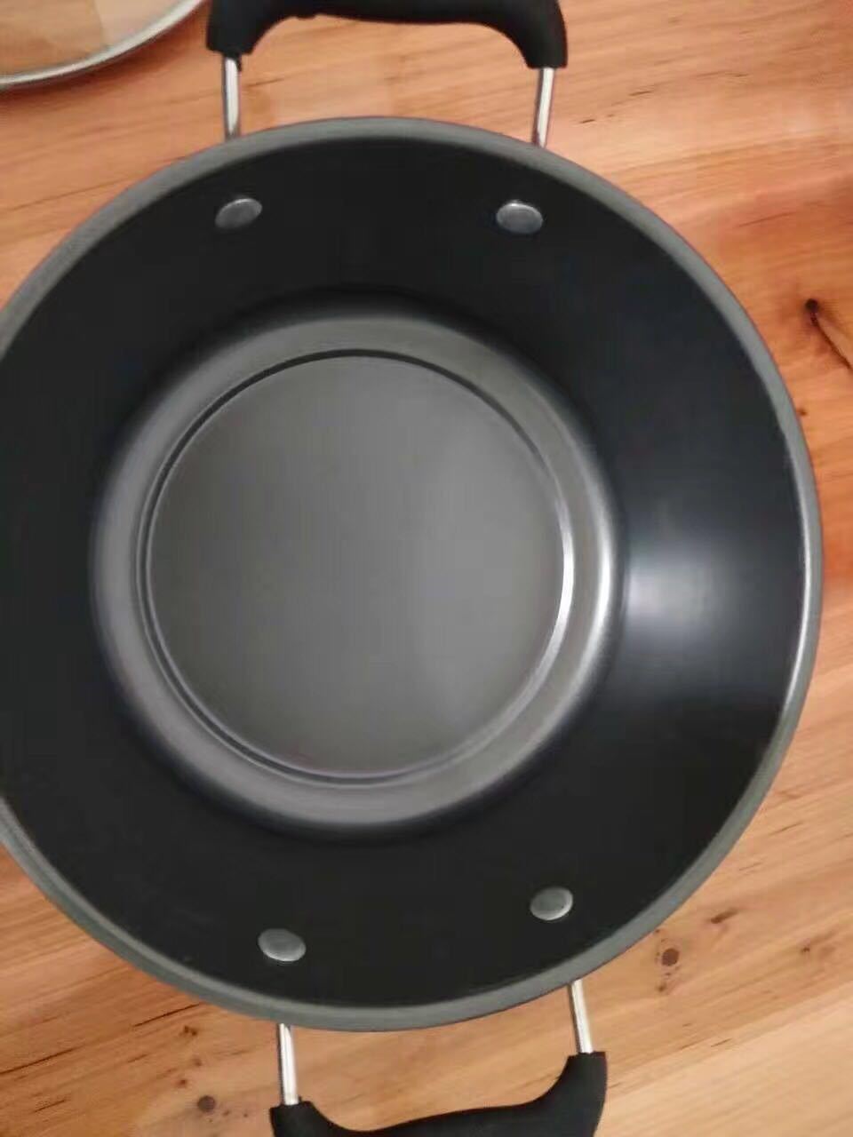 产品名称:年年红营养汤锅 规格:汤锅直径24cm 材质:锅体=优质冷轧钢板