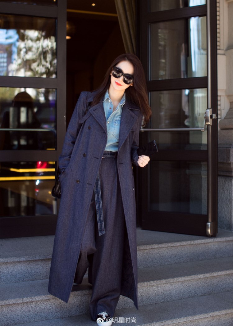 时装周街拍戚薇明星同款牛仔外套2018秋季新款长款风衣大衣女9757