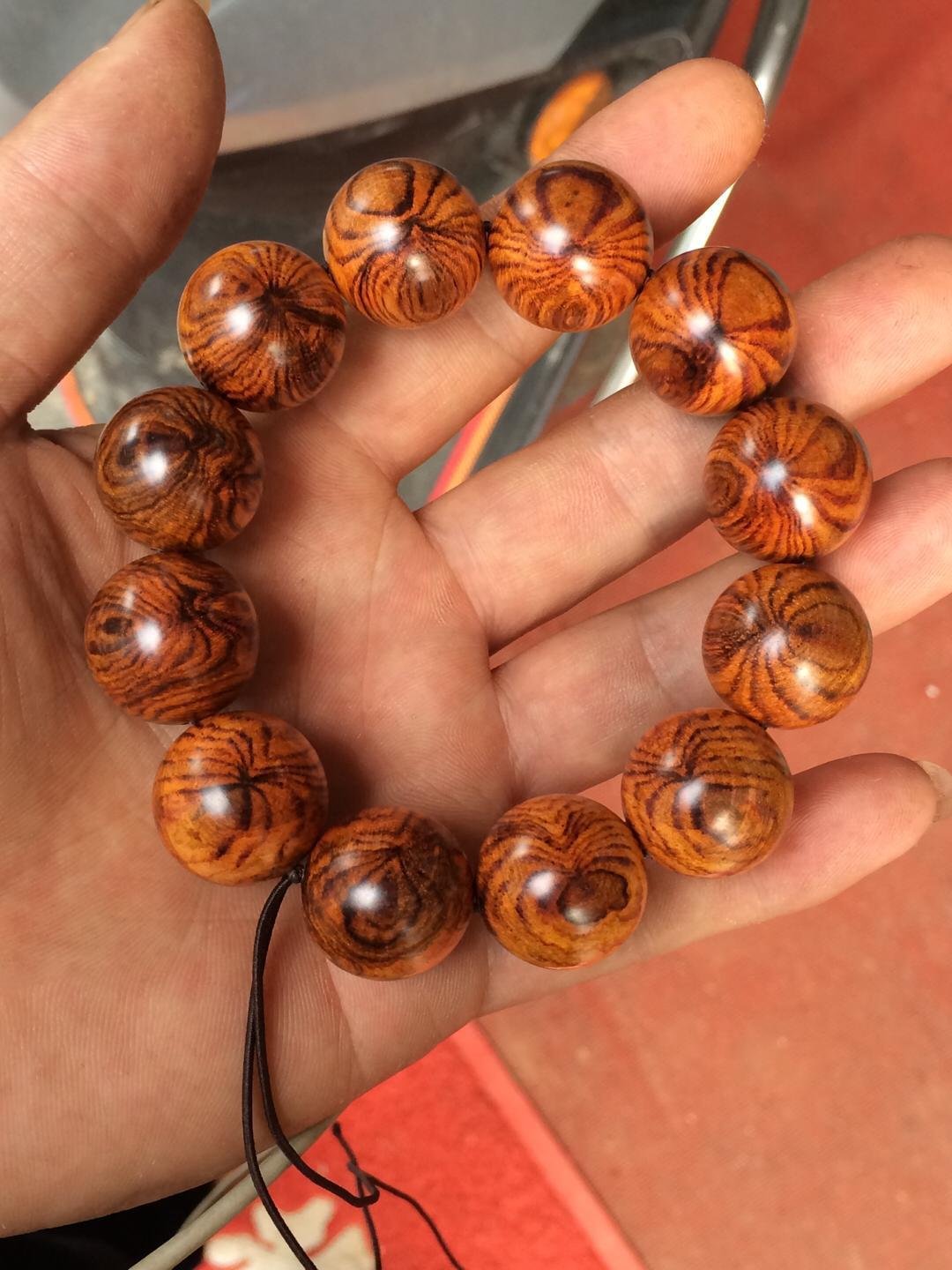 越南黄花梨黄金底满花纹双面蜘蛛纹2.0手串 蜘蛛精附身 24只