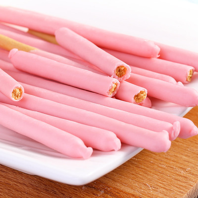 泰国bobby啵碧草莓巧克力味涂层棒形饼干16克儿童棒棒手指饼零食