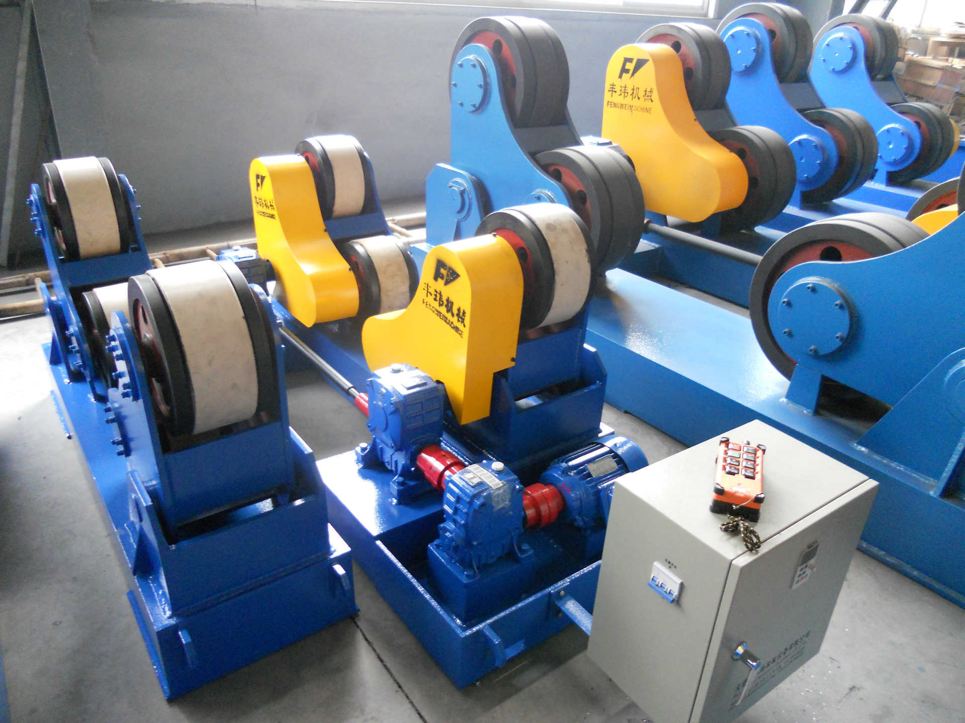 滚轮架厂家供应自调式滚轮架,可调式焊接滚轮架