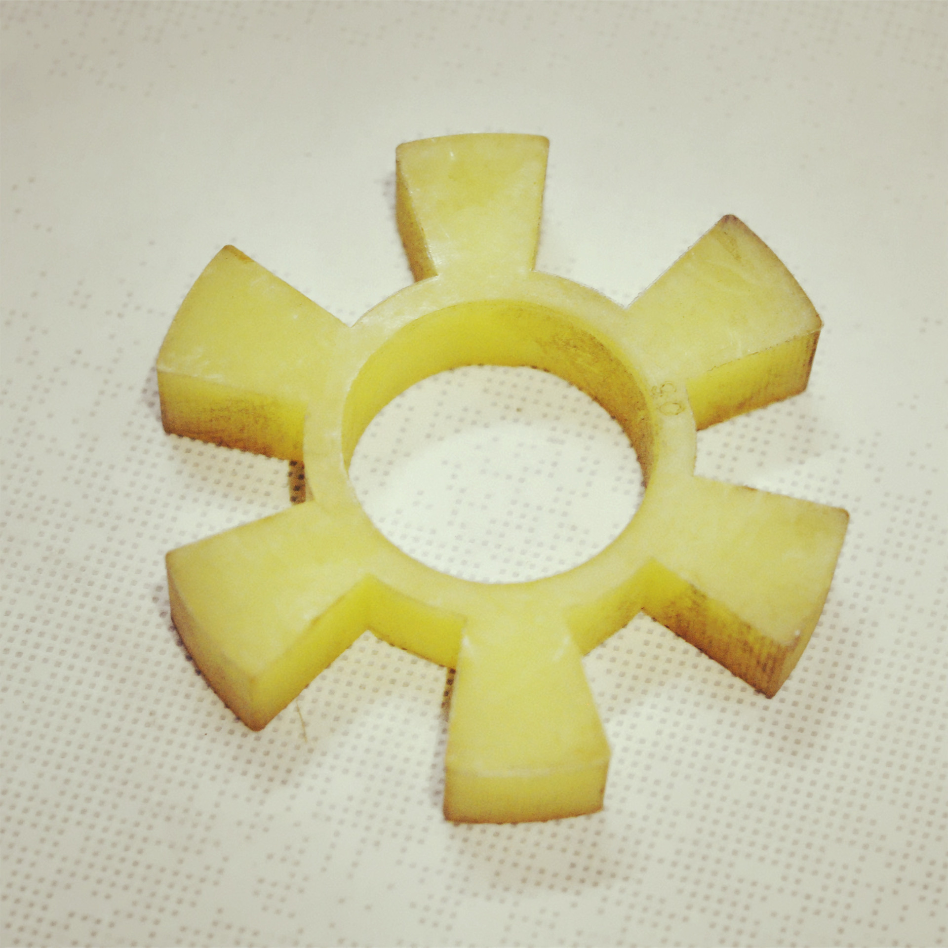 重庆现货供应聚氨酯六角垫 水泵对轮垫 六角弹性垫 聚氨酯梅花垫