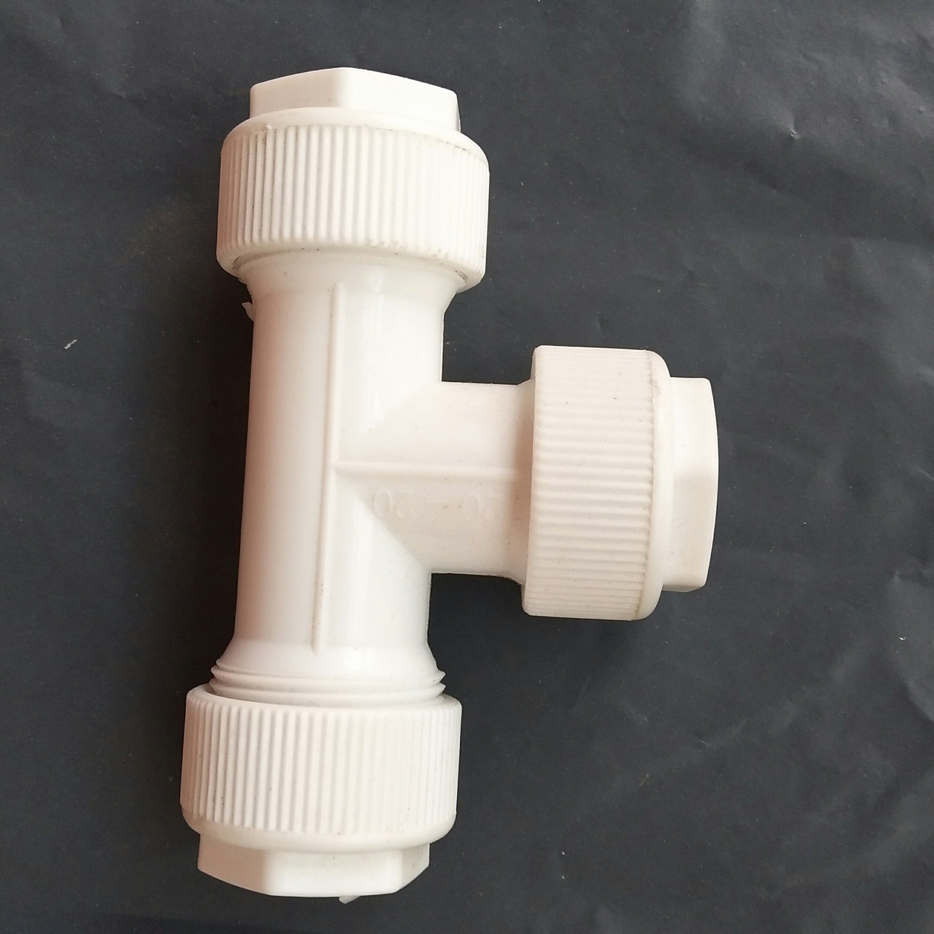 pom快接三通 管件直插式免热熔等径三通厂家直销厂家批发