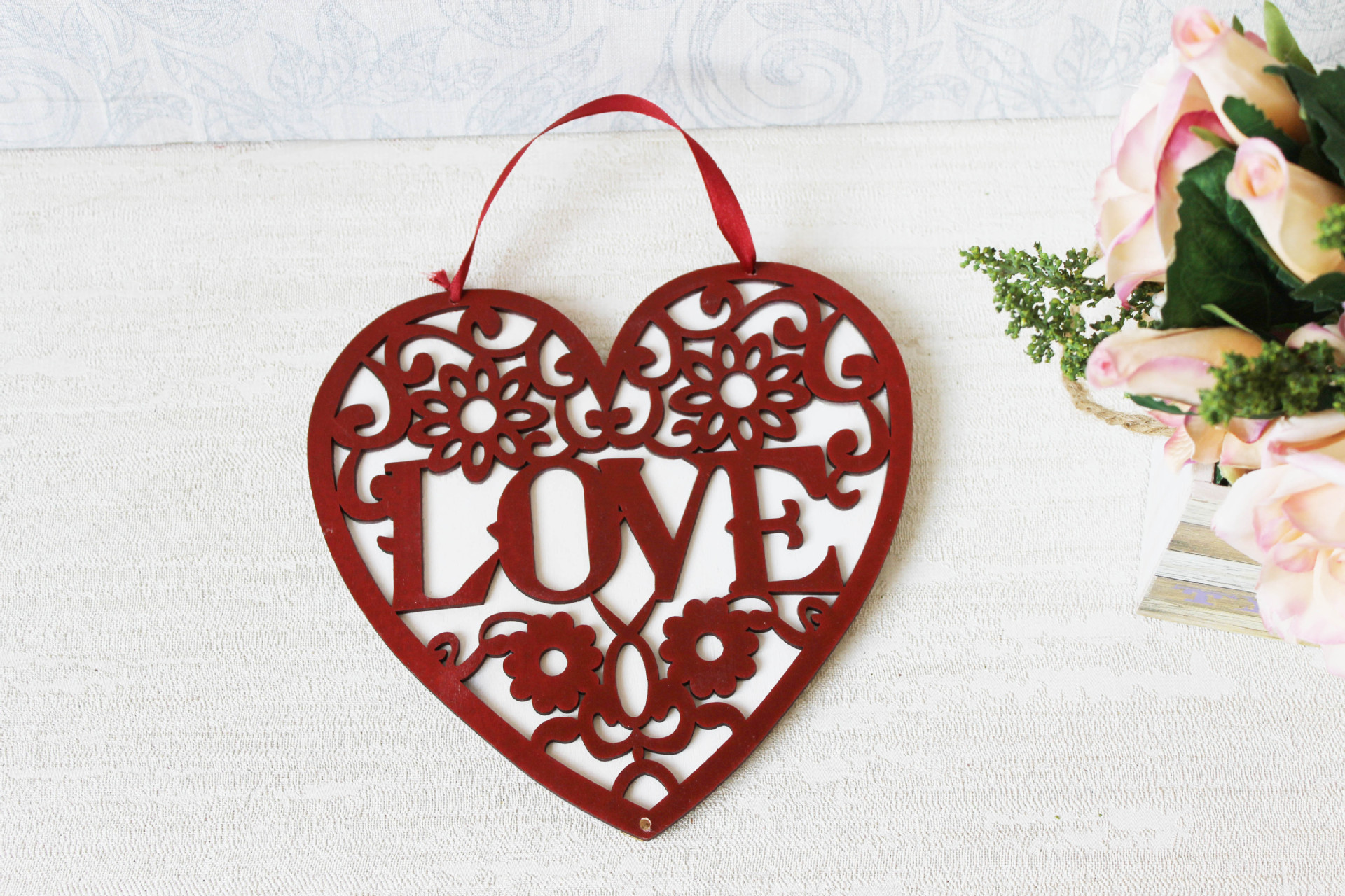 木制情人节电脑激光镂空小挂件 木质情人节装饰品上色壁挂