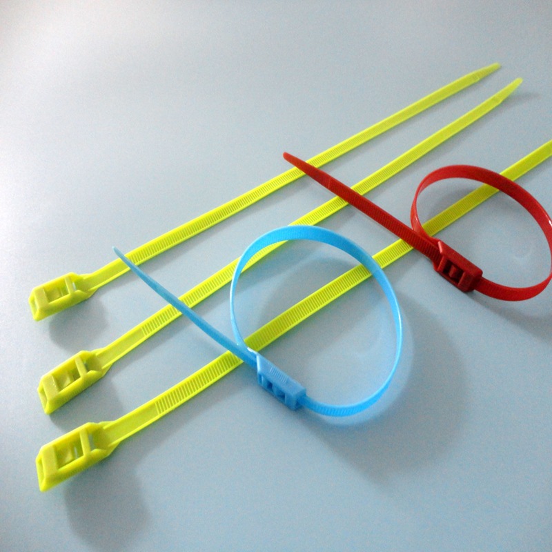 供应平扣尼龙扎带 淘气堡彩色扎带 彩色平扣淘气堡尼龙扎带8*400
