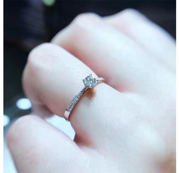 20分钻戒 女经典四爪18k金镶钻石戒指求婚结婚订婚钻戒定做可刻字