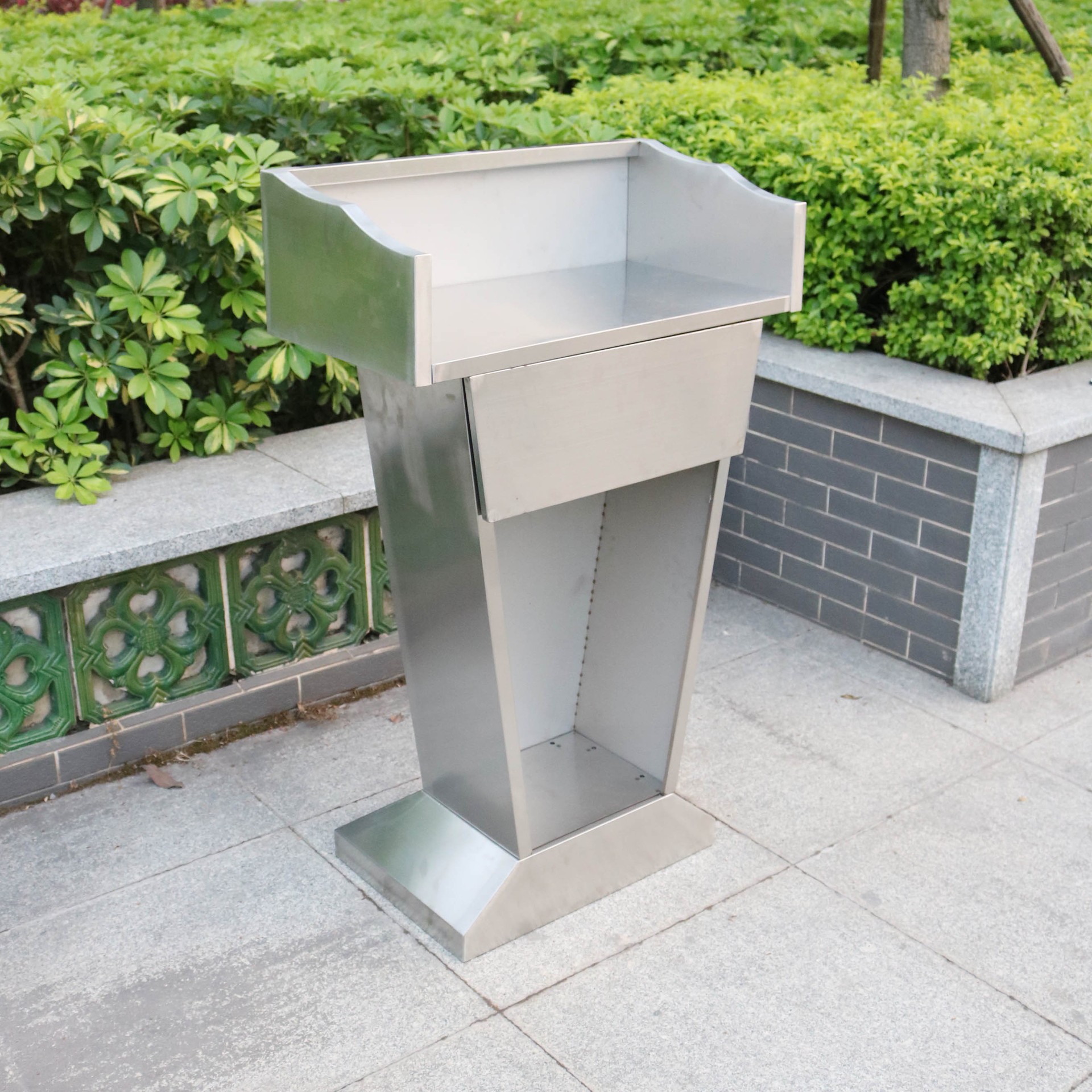 不锈钢讲台1