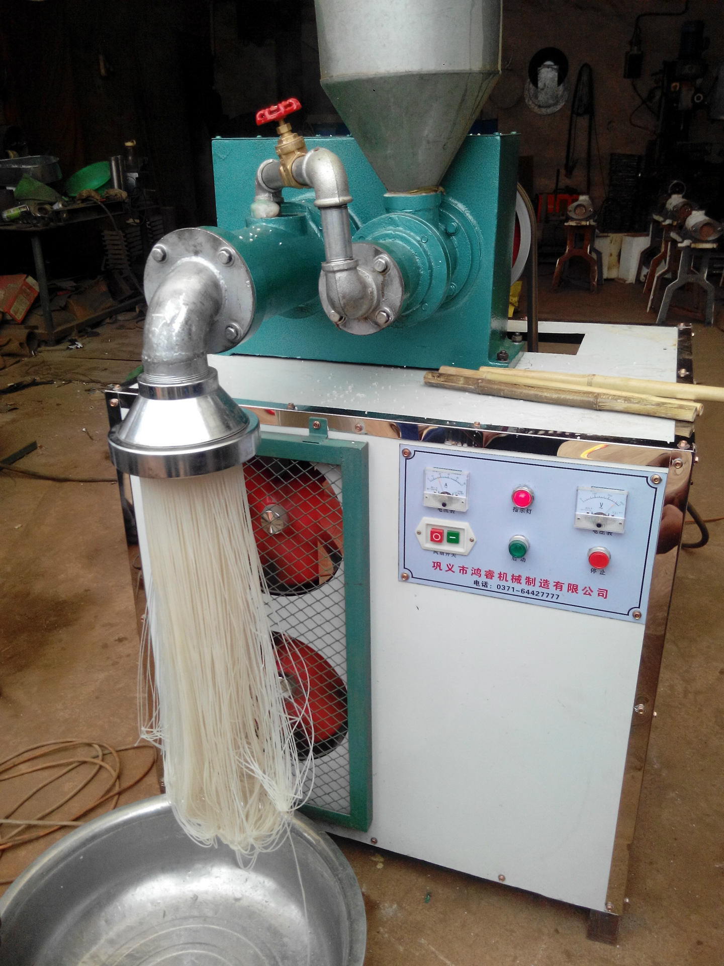 新一代全自动米粉机实力厂家 多功能自熟米线机销售价格