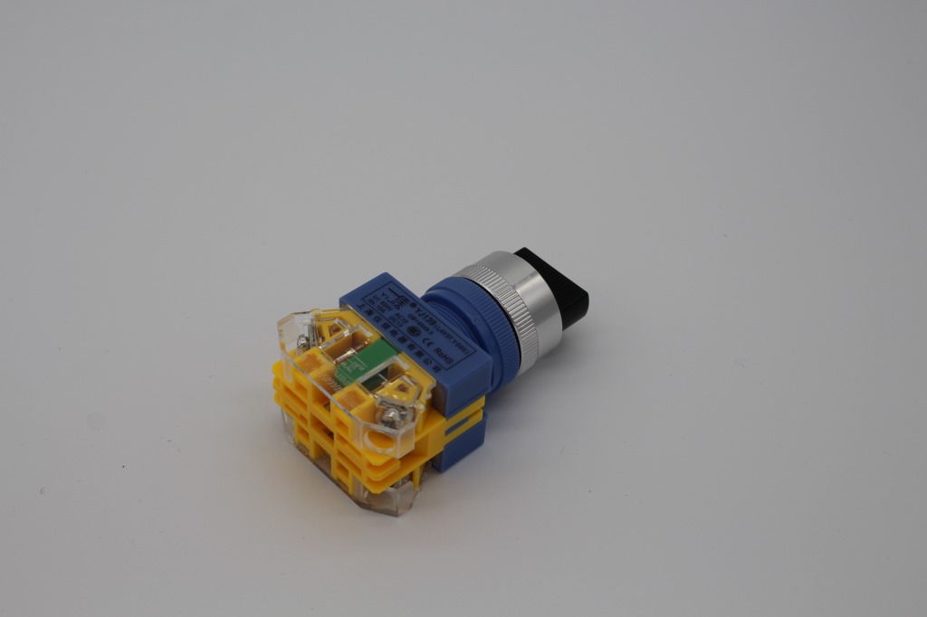 正品上海一佳2档转换开关 自锁短柄选择开关两档位旋钮开关22mm