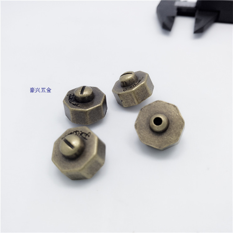 仿八角螺丝钉装饰品 滚古青撞钉配饰 珠海配件厂商诚信合作
