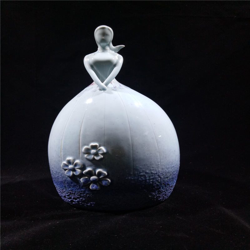 景德镇手绘创意美少女陶瓷摆件现代简约客厅家居结婚庆装饰工艺品