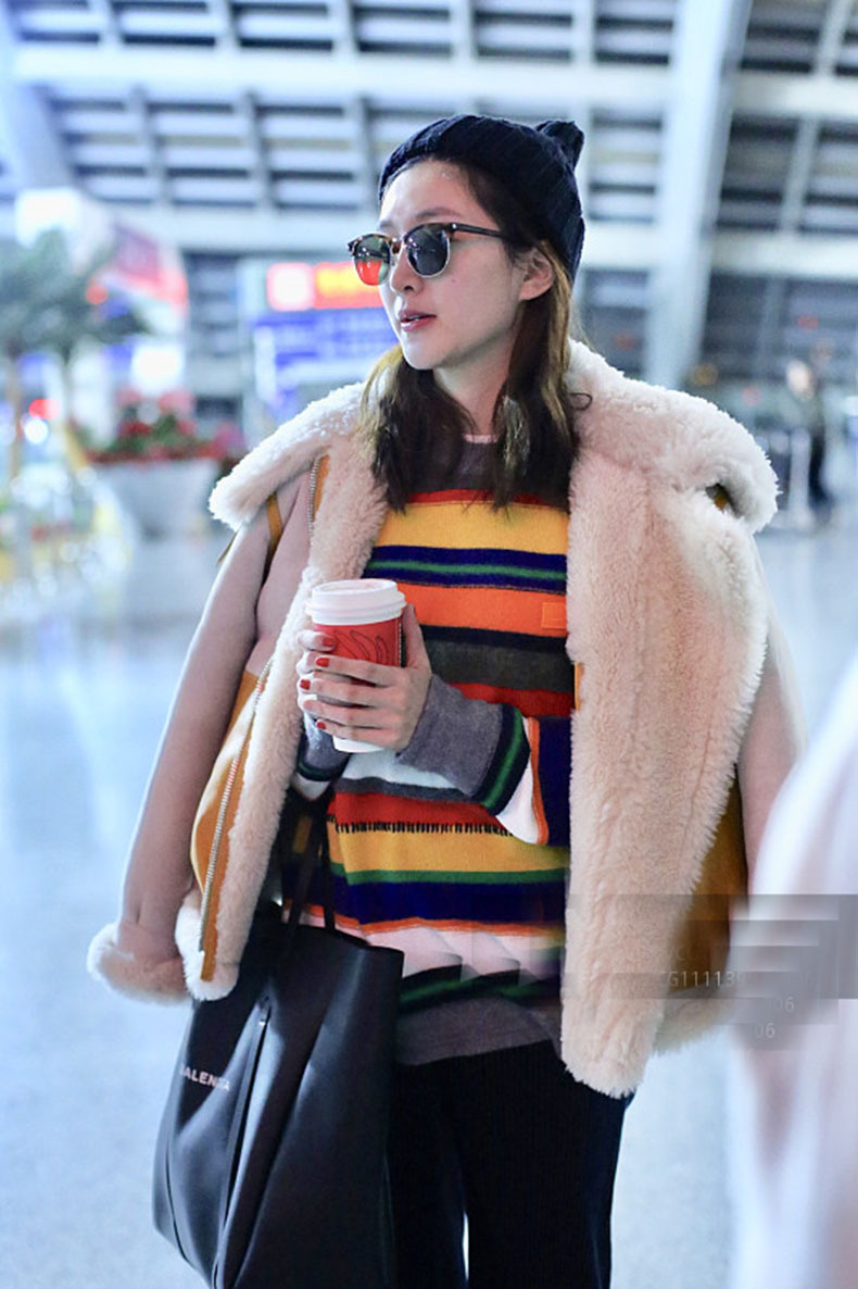 2017冬季江疏影明星同款撞色仿真羊羔毛机车服皮毛一体宽松外套女