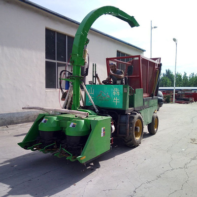 新款小型自走式犇牛饲草收割机——山东厂家