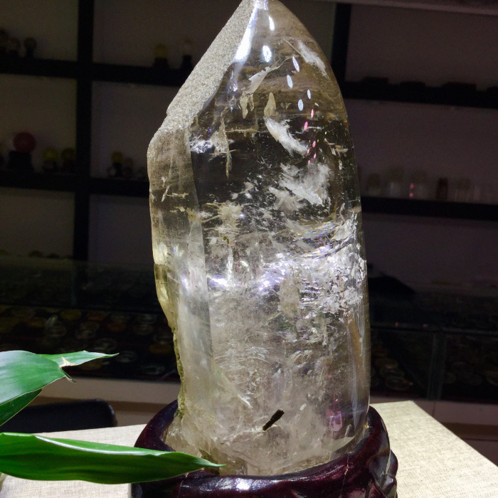 东海水晶天然白水晶风景石摆件 天然七彩胶花 全包裹白兔毛