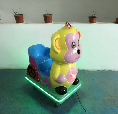 热卖款迷你摇摇车迷你猴子儿童投币可以看动画片的摇摆机