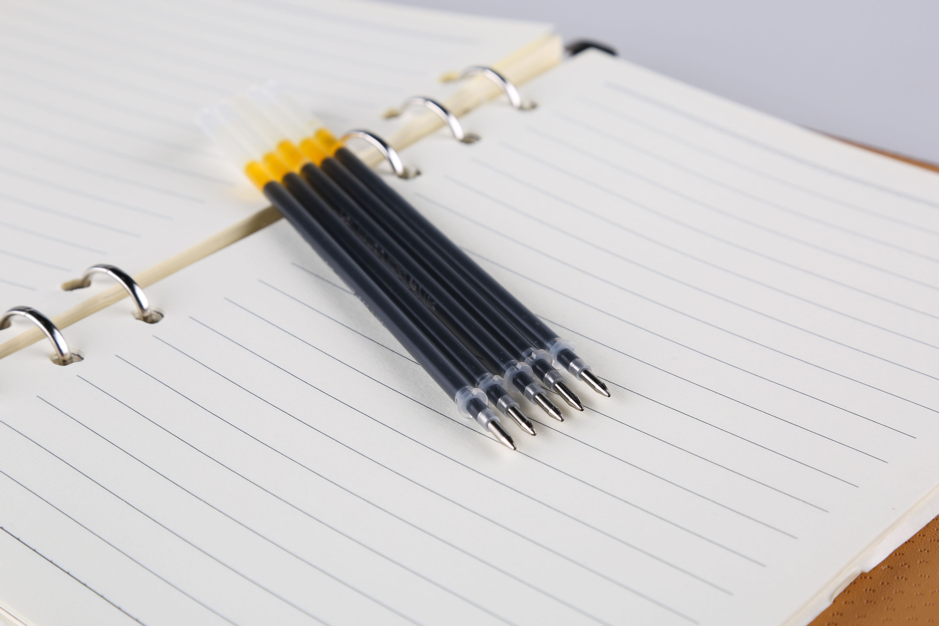 5mm子弹头全针管中性笔芯商务办公签字笔芯文体文具批发