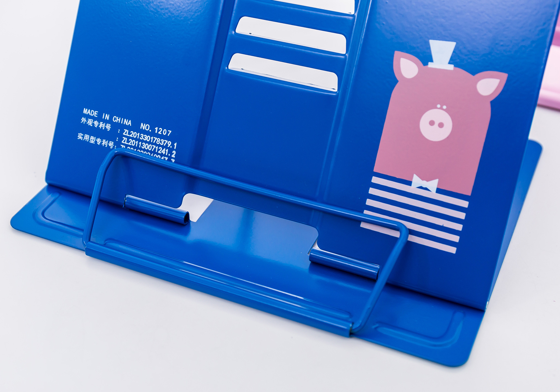 淘宝爆款学生桌面看书架阅读架可折叠金属书立工厂定制